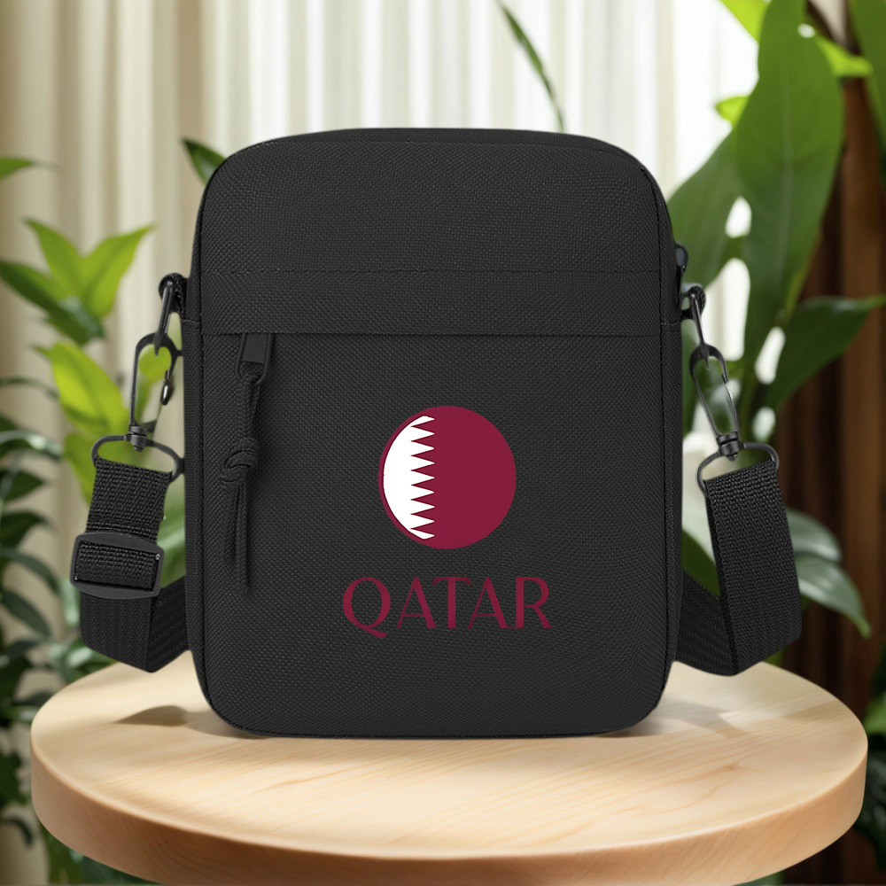 Circle shape with white teeth  - Women Bags In Qatar reseña y precio