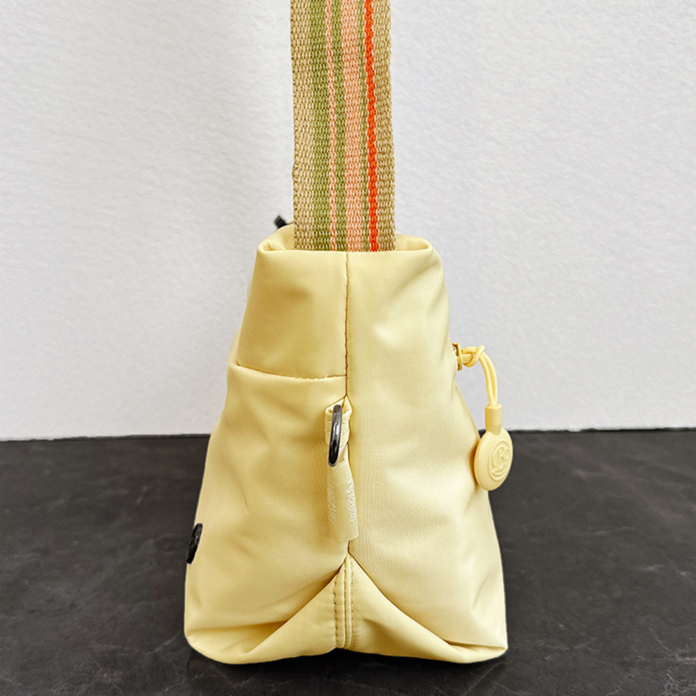 Ultra-light Nylon Crossbody Ba - Women Bags Guess reseña y precio