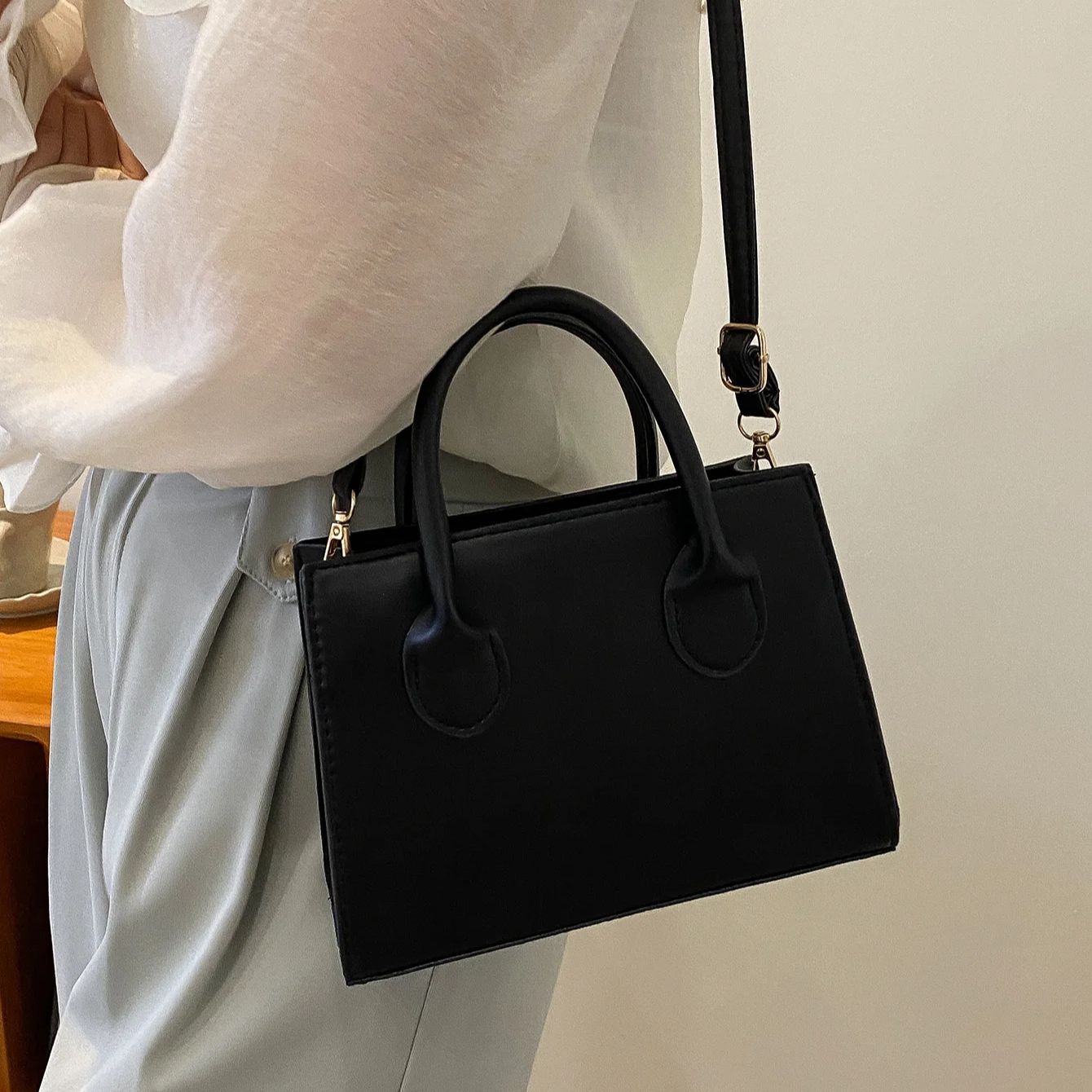 PU Leather Casual Crossbody Ba - Women Bags Guess reseña y precio