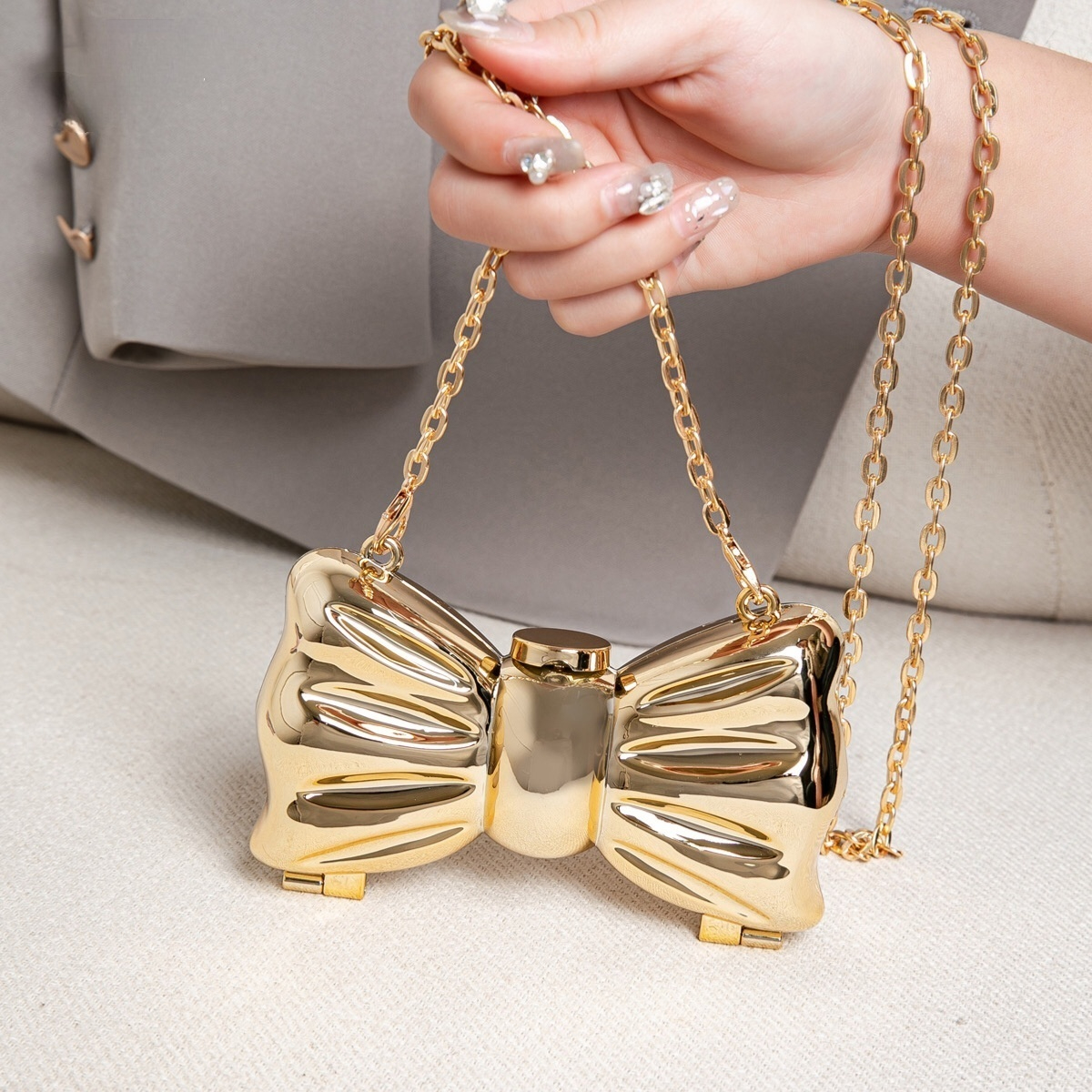 Luxury Fashion Metal Mini Hand - Women Bags Dkny reseña y precio